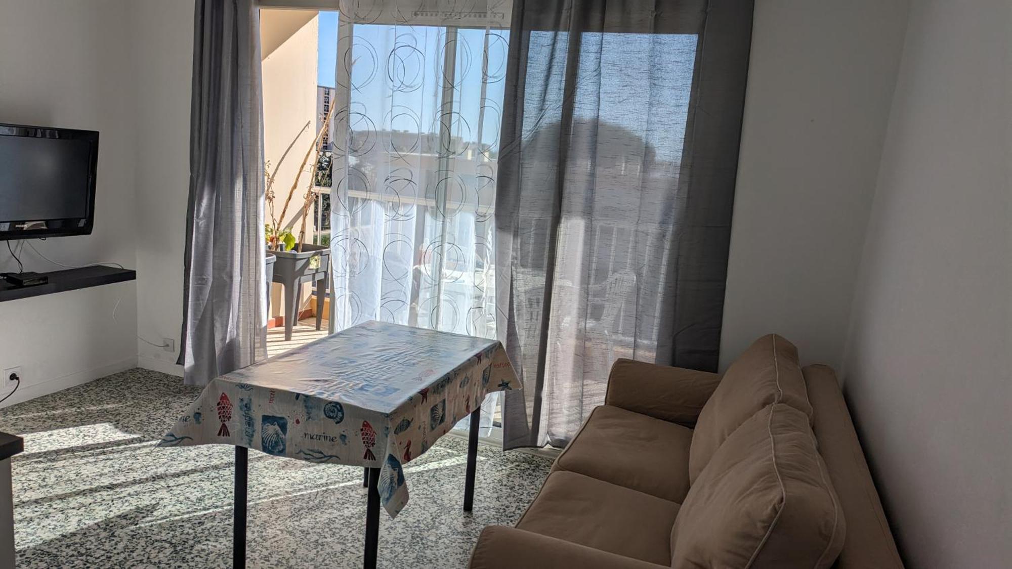 Studio Avec Coin Nuit, 100 M De La Mer Le Lavandou Bagian luar foto
